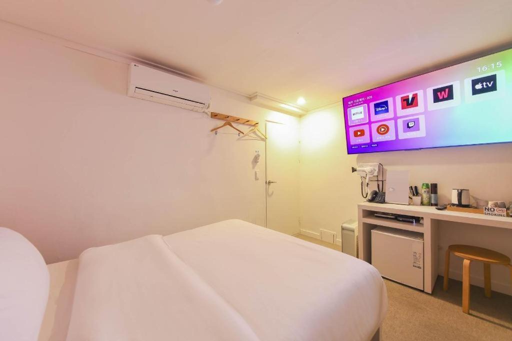 Hotel Gaon J Stay Сеогвипо Екстериор снимка